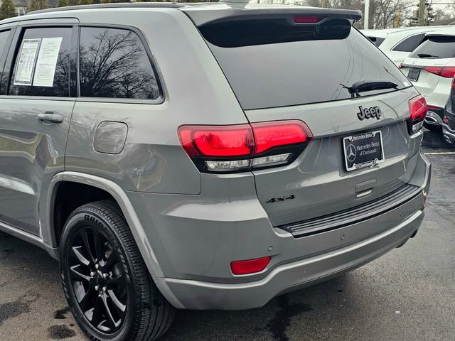 Used 2020 Jeep Grand Cherokee Altitude image 13