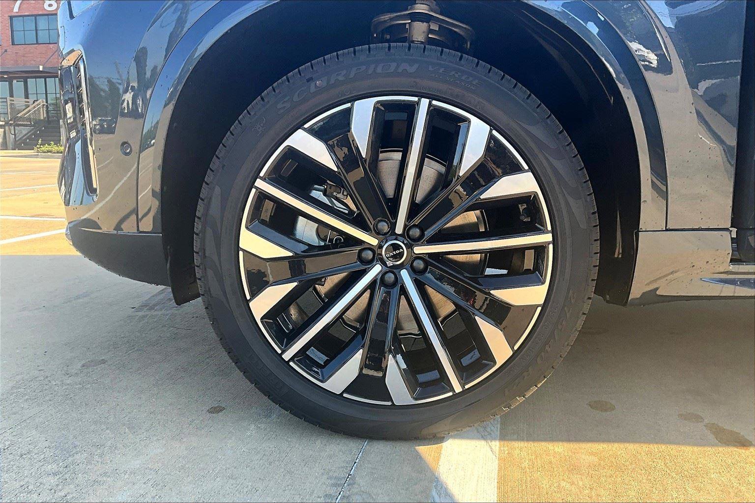 New 2026 Volvo XC90 B6 Ultra w/ Protection Package Premier image 29