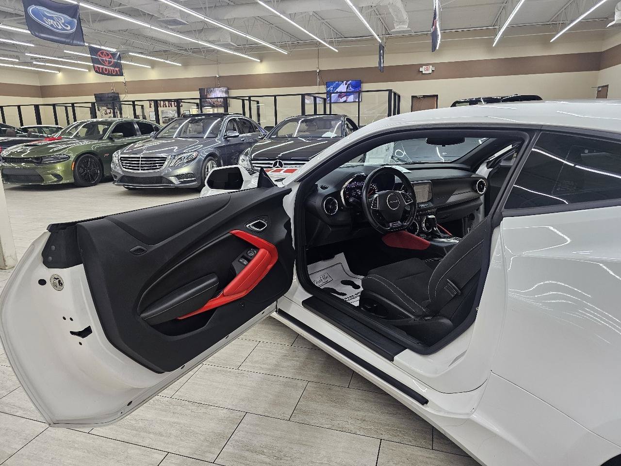 Used 2019 Chevrolet Camaro SS RWD image 14