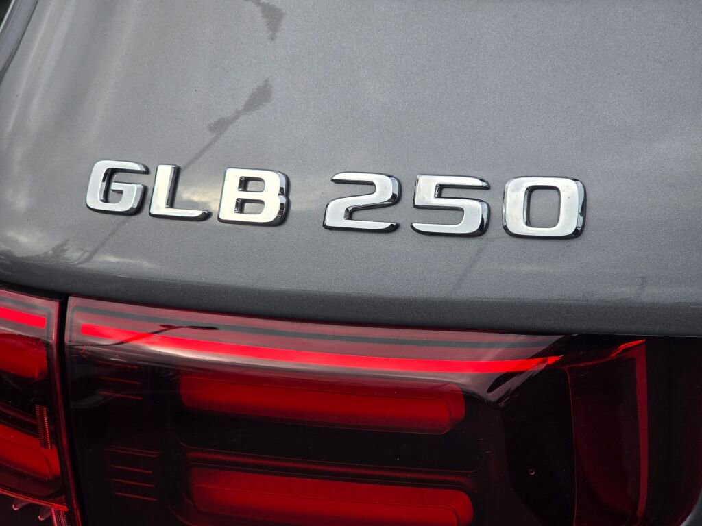 New 2026 Mercedes-Benz GLB 250 4MATIC image 33