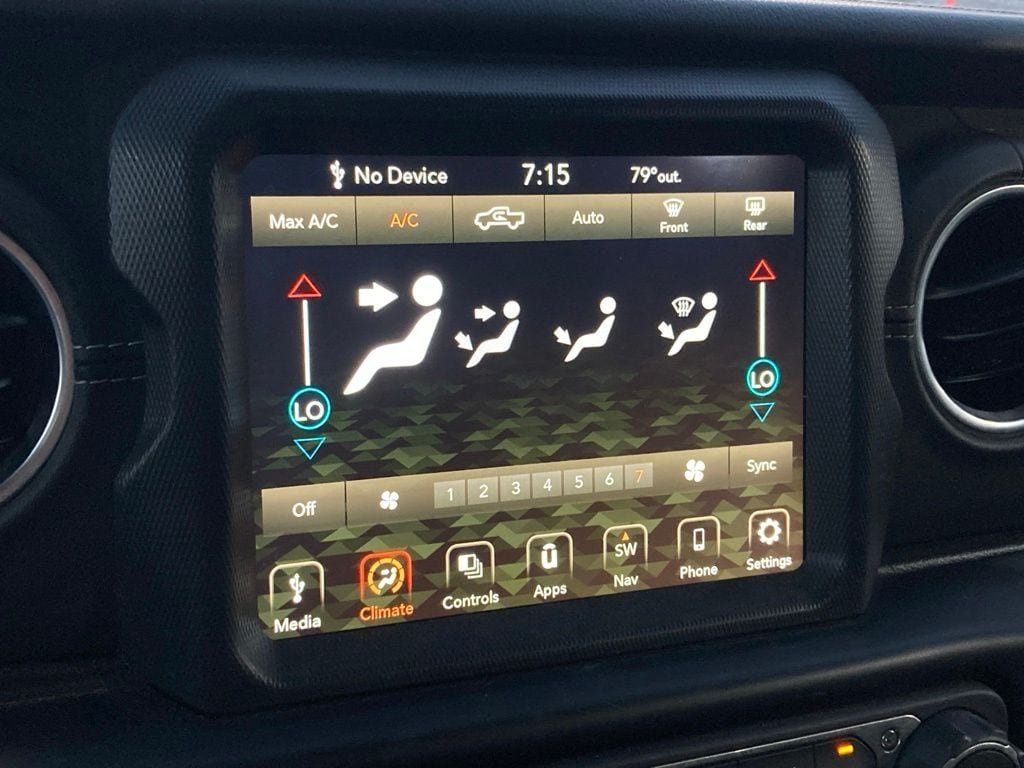 Used 2021 Jeep Gladiator Overland w/ Popular Equipment Package AWD/4WD image 16