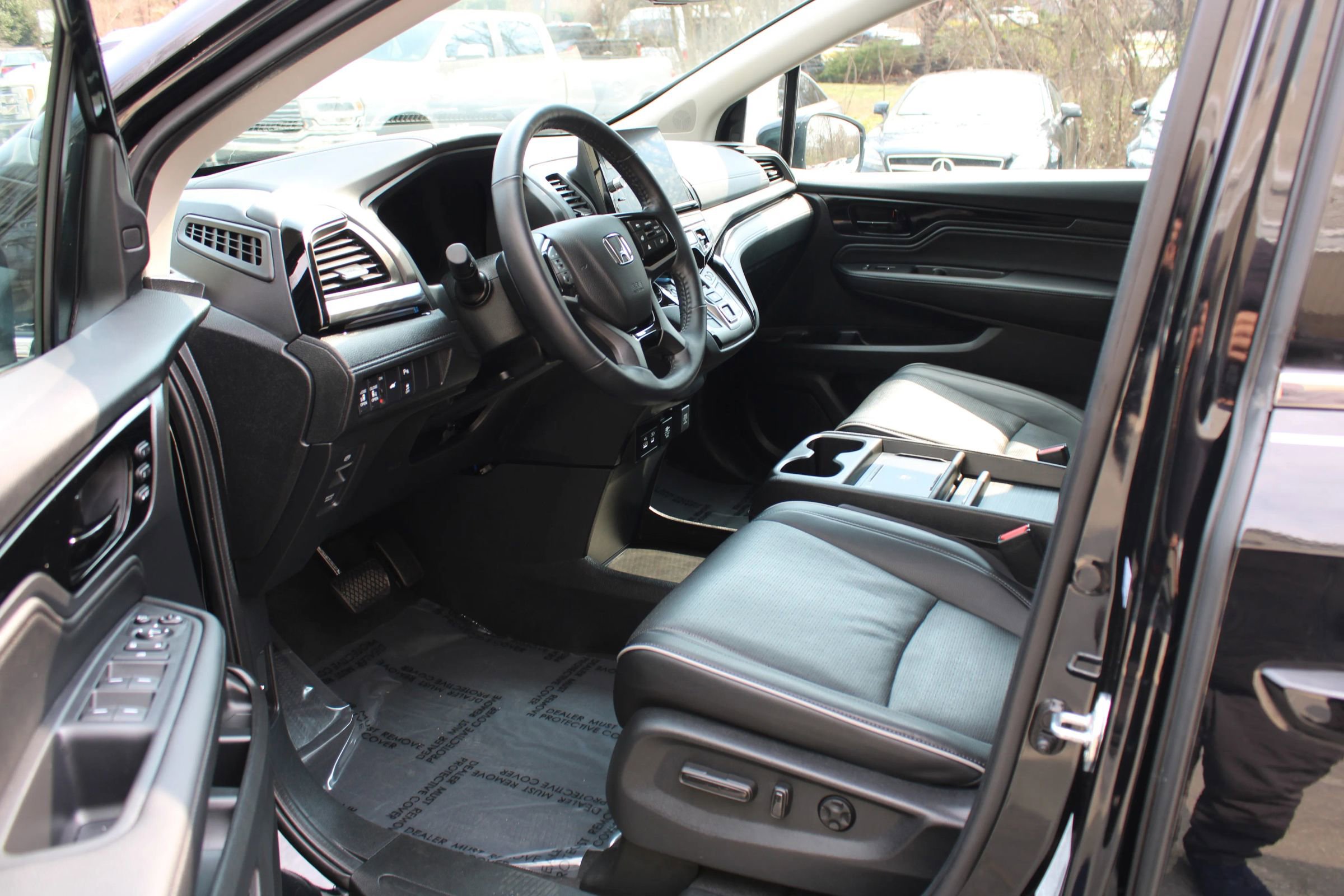 Used 2025 Honda Odyssey Elite image 23