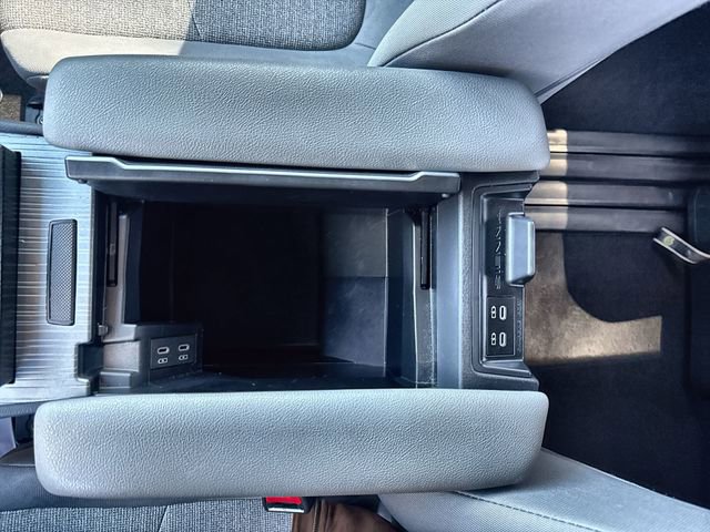 Used 2025 Toyota Sienna LE image 29