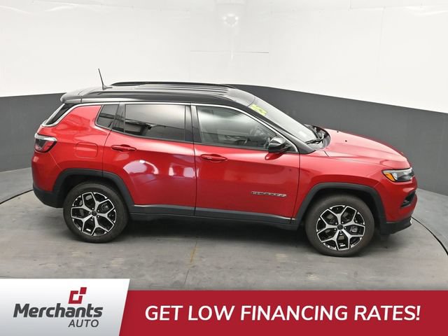 Used 2025 Jeep Compass Limited AWD/4WD image 33