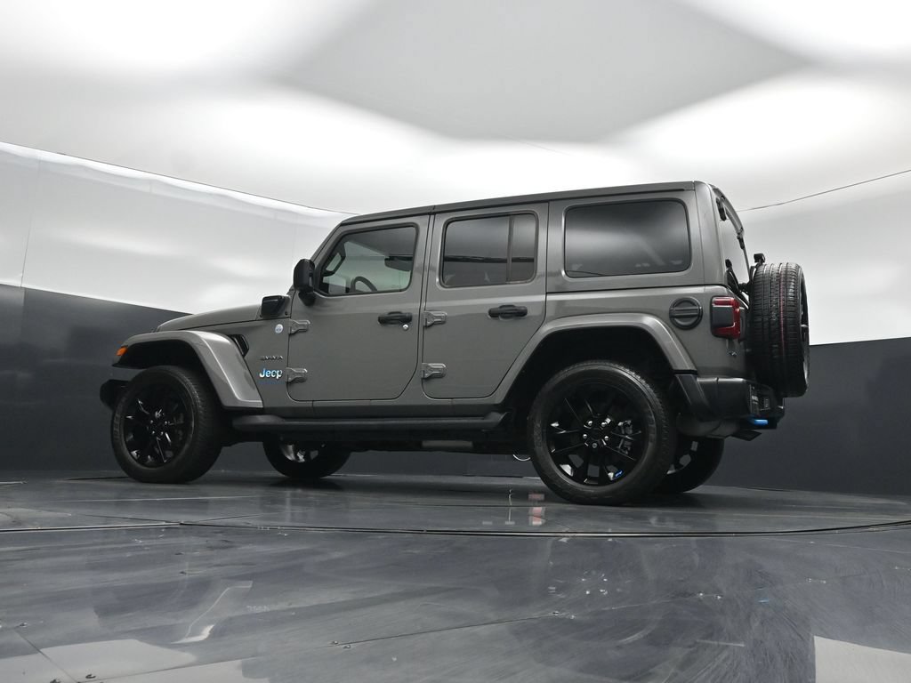 Used 2023 Jeep Wrangler Unlimited Sahara w/ Cold Weather Group AWD/4WD image 50