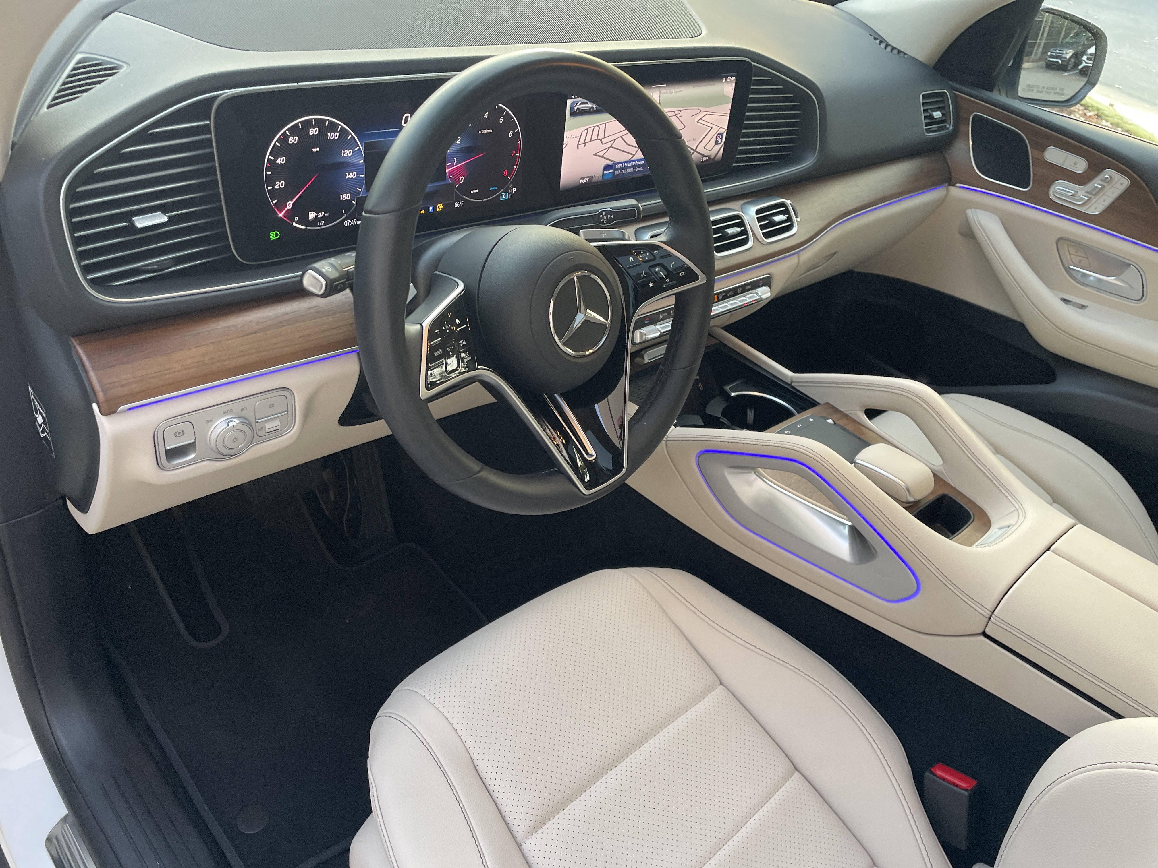 Used 2025 Mercedes-Benz GLE 350 4MATIC image 18