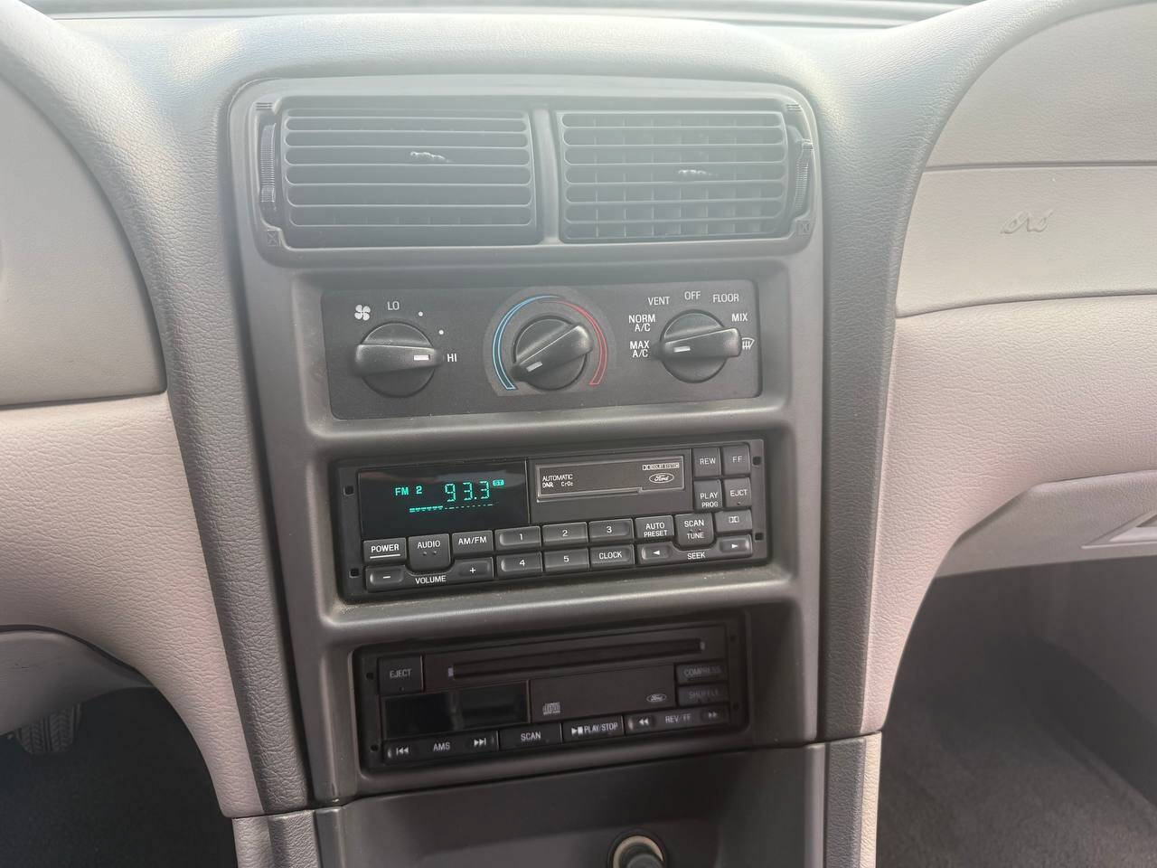 Used 2000 Ford Mustang GT RWD image 17