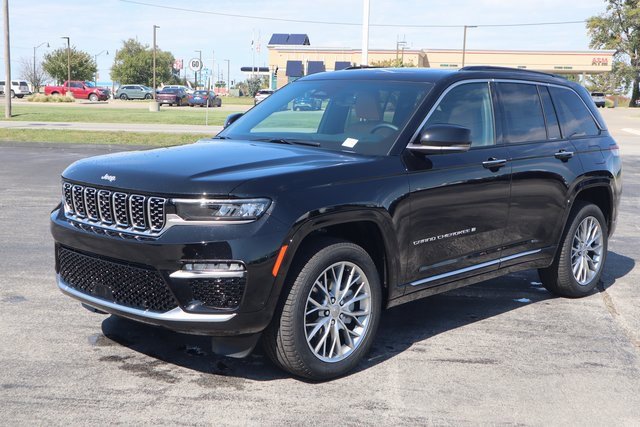 New 2025 Jeep Grand Cherokee Summit image 19