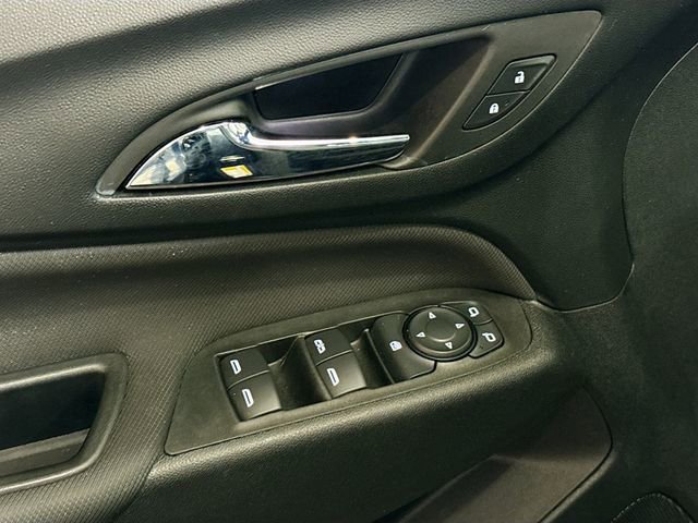 Used 2022 Chevrolet Equinox RS w/ RS Leather Package AWD/4WD image 19