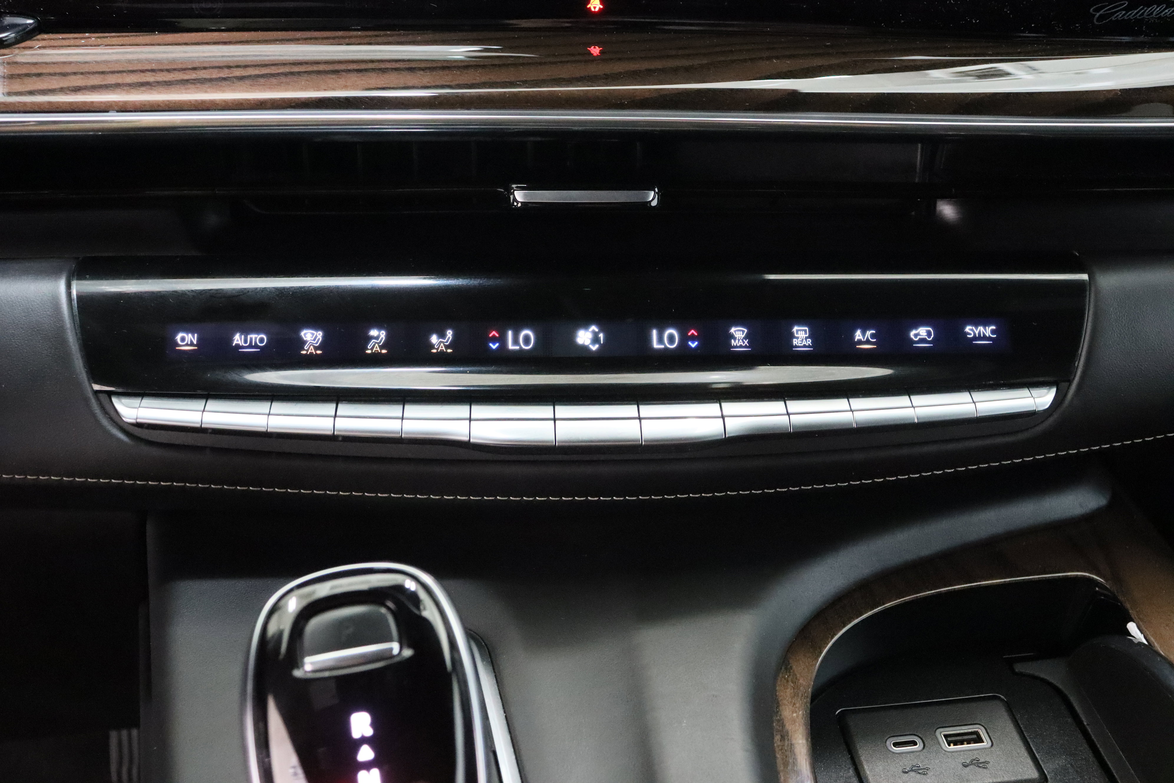 Used 2023 Cadillac Escalade Sport Platinum w/ LPO, ONYX Package AWD/4WD image 19