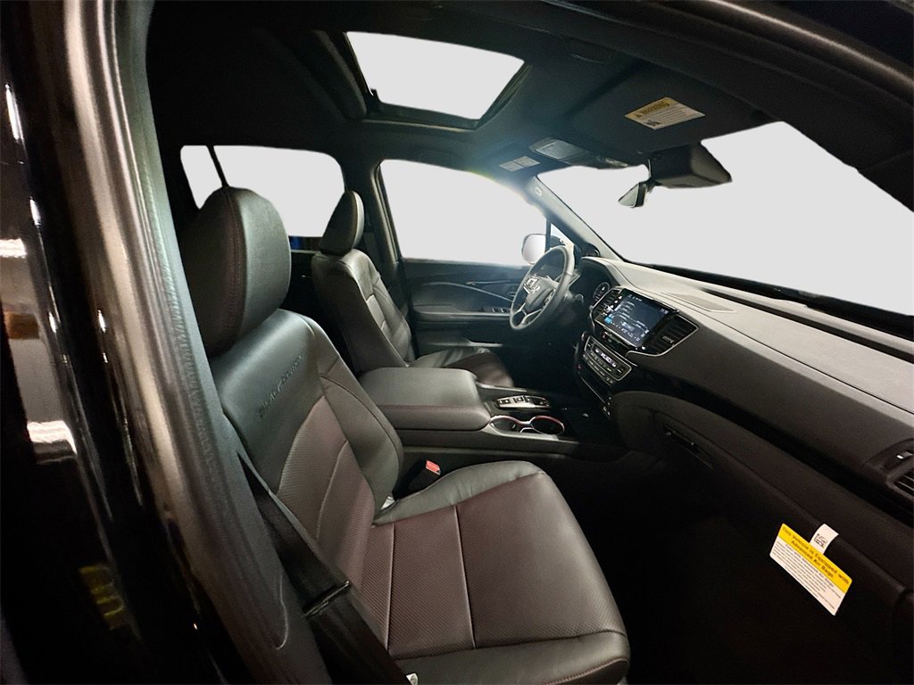 New 2025 Honda Ridgeline Black Edition image 28