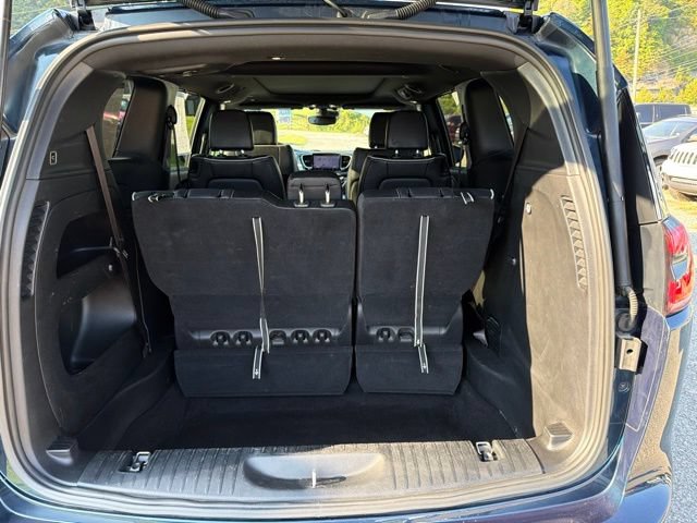 Used 2025 Chrysler Pacifica Limited FWD image 39