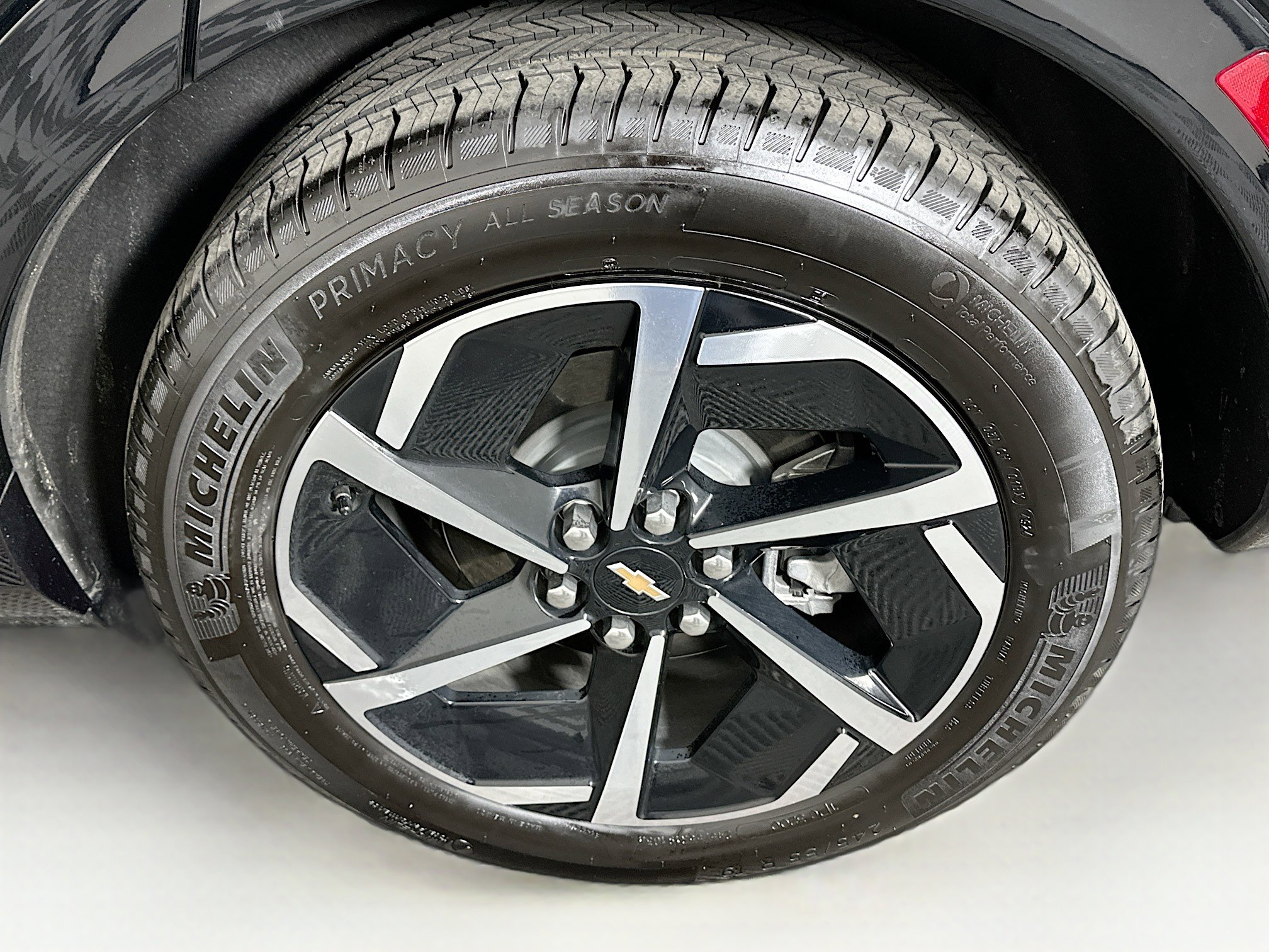 Used 2025 Chevrolet Equinox EV LT image 11