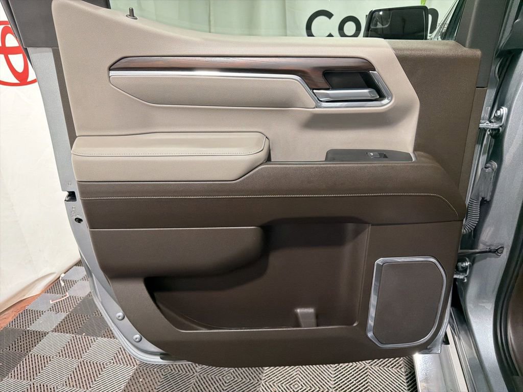 Used 2023 GMC Sierra 1500 SLT w/ SLT Premium Package image 18