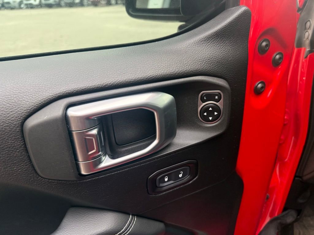 Used 2020 Jeep Gladiator Overland image 13