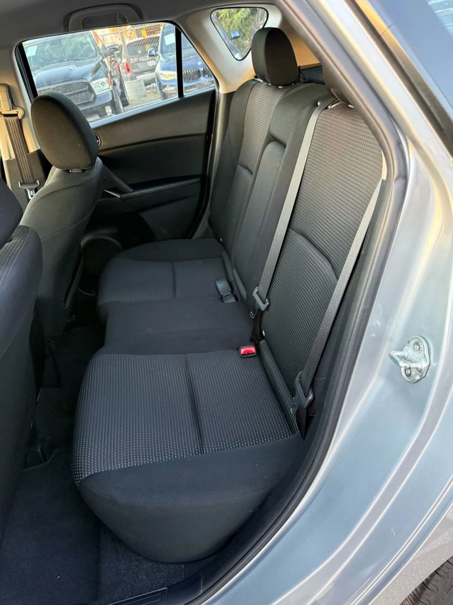 Used 2012 MAZDA MAZDA3 i Touring image 21