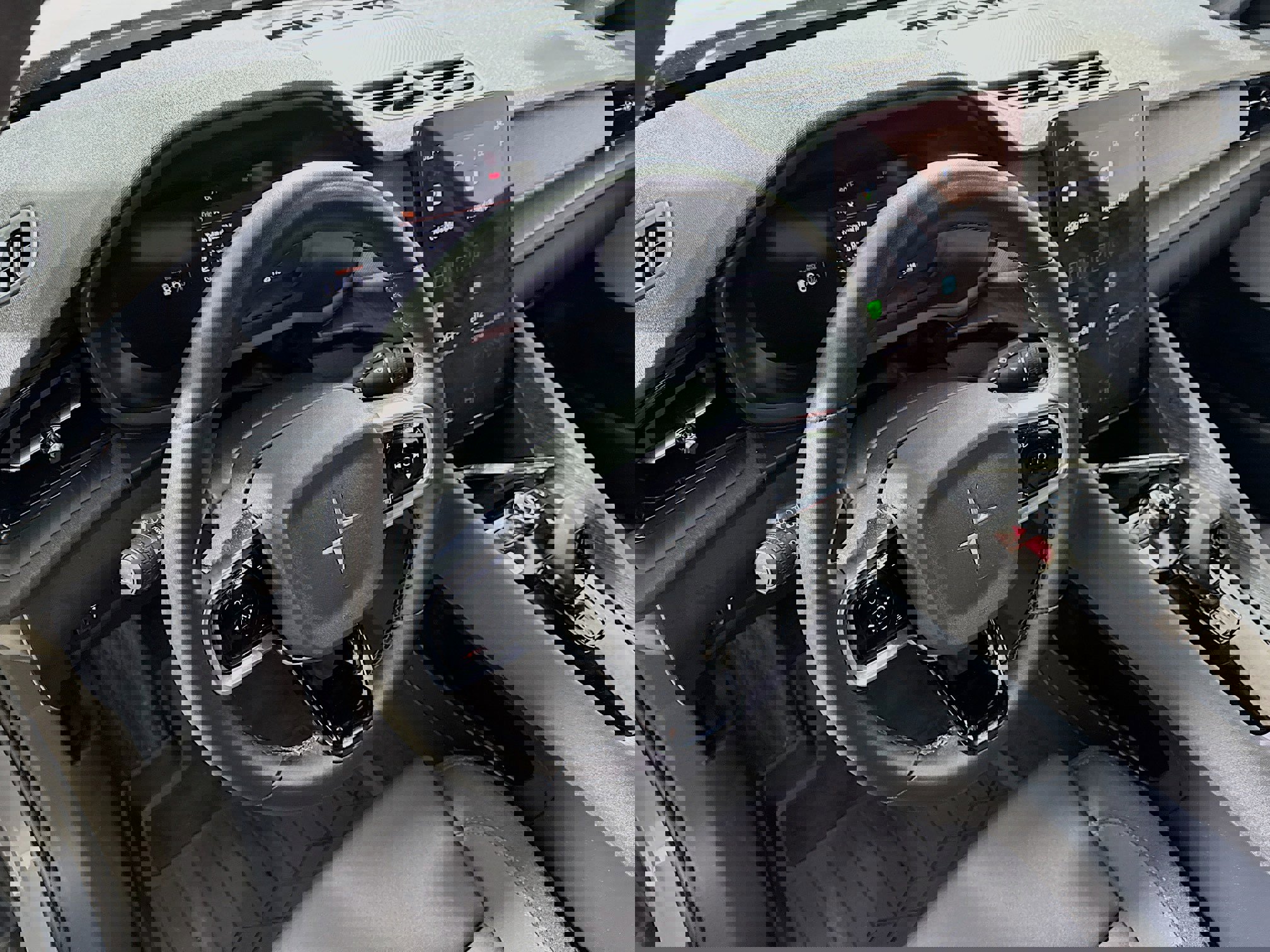 Used 2021 Polestar Polestar 2 image 23