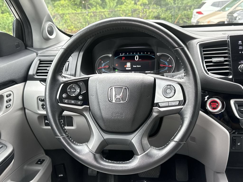 Used 2021 Honda Pilot Touring image 11
