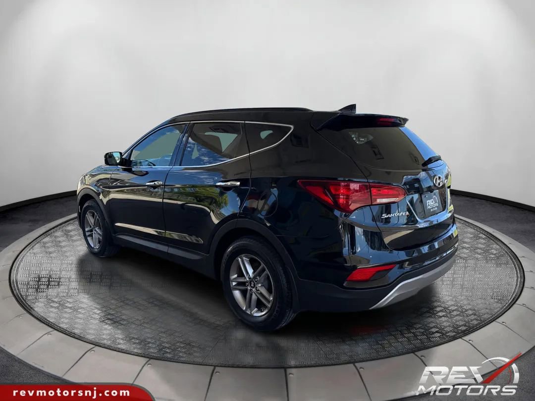 Used 2017 Hyundai Santa Fe Sport w/ 2.4L Value Package 06 AWD/4WD image 3