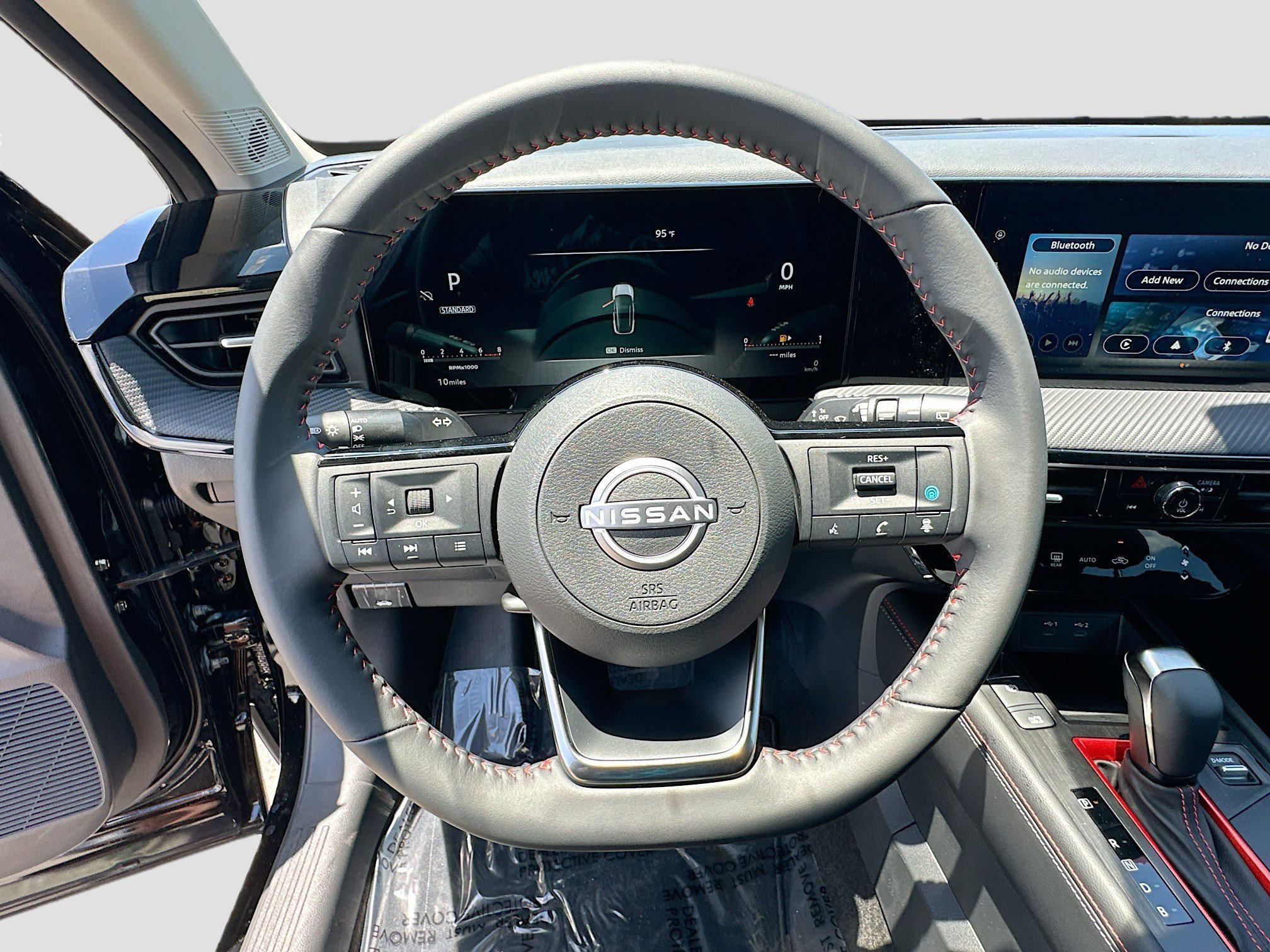 New 2025 Nissan Kicks SR FWD image 7
