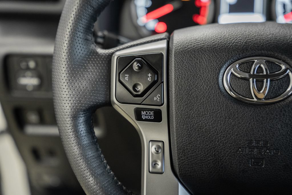 Used 2023 Toyota 4Runner Limited AWD/4WD image 27