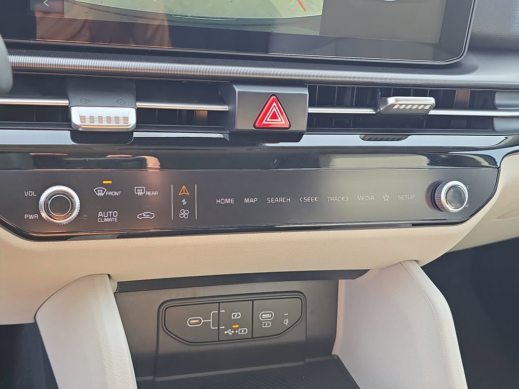 New 2026 Kia Sportage EX w/ EX Panorama Roof Package image 28