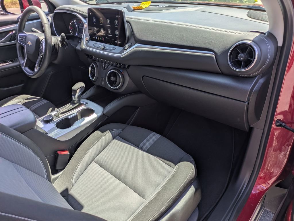 Used 2025 Chevrolet Blazer LT AWD/4WD image 30
