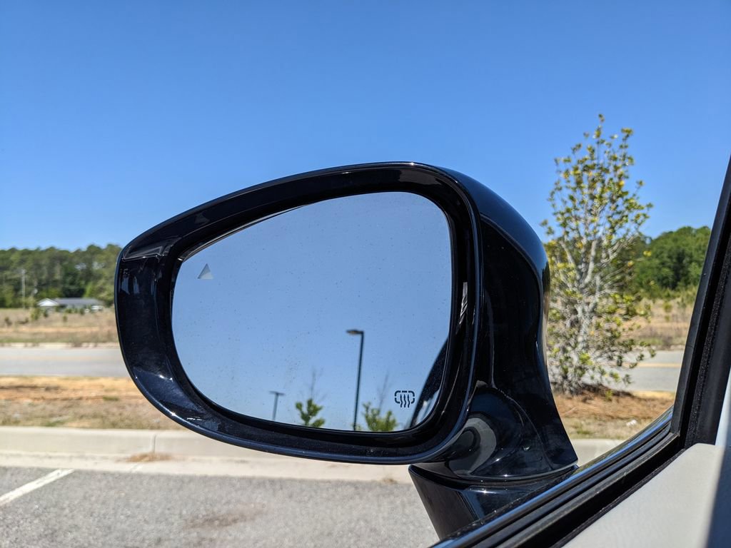 Used 2024 Chrysler Pacifica Touring-L image 14