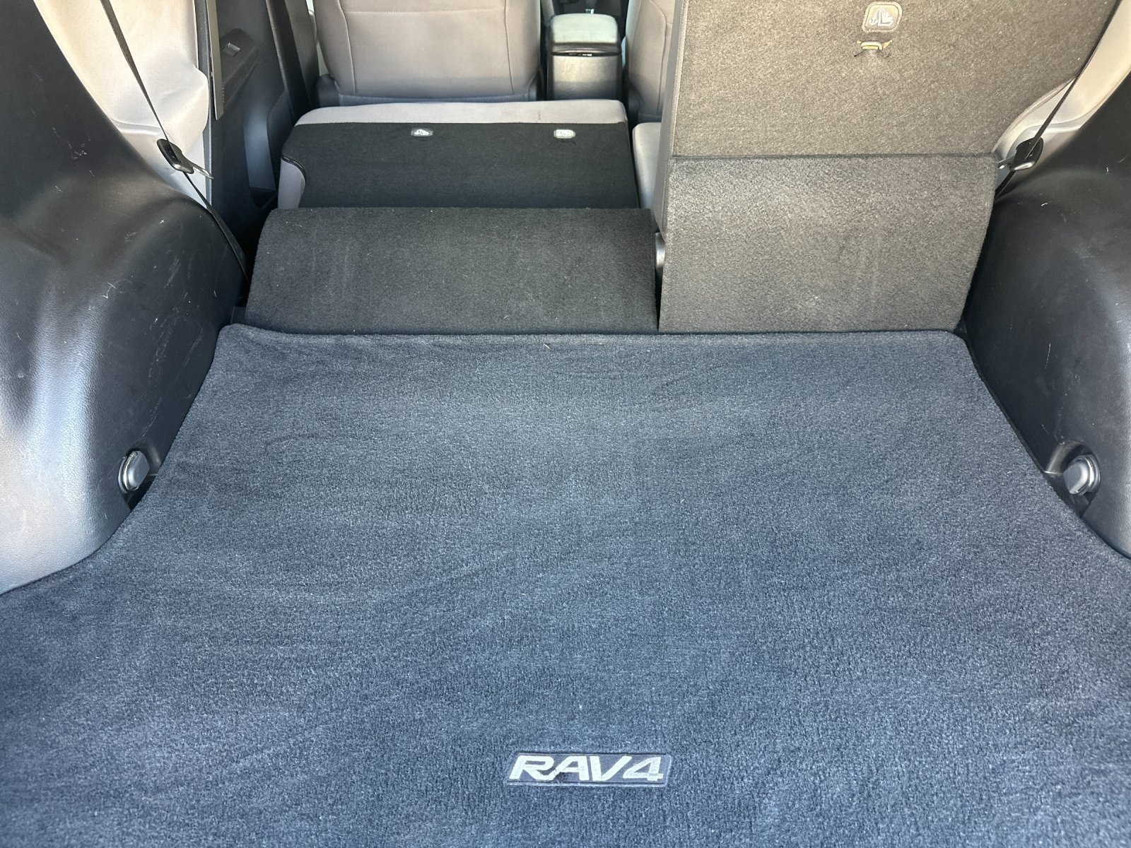 Used 2013 Toyota RAV4 LE AWD/4WD image 15