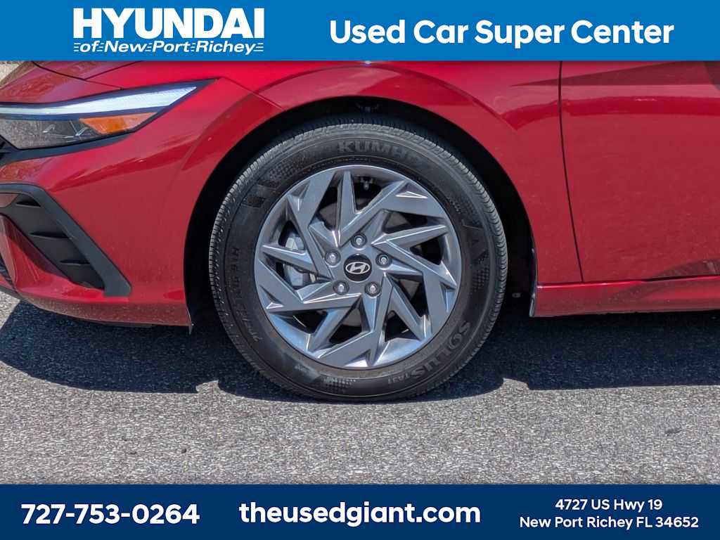 Certified 2024 Hyundai Elantra SEL FWD image 13