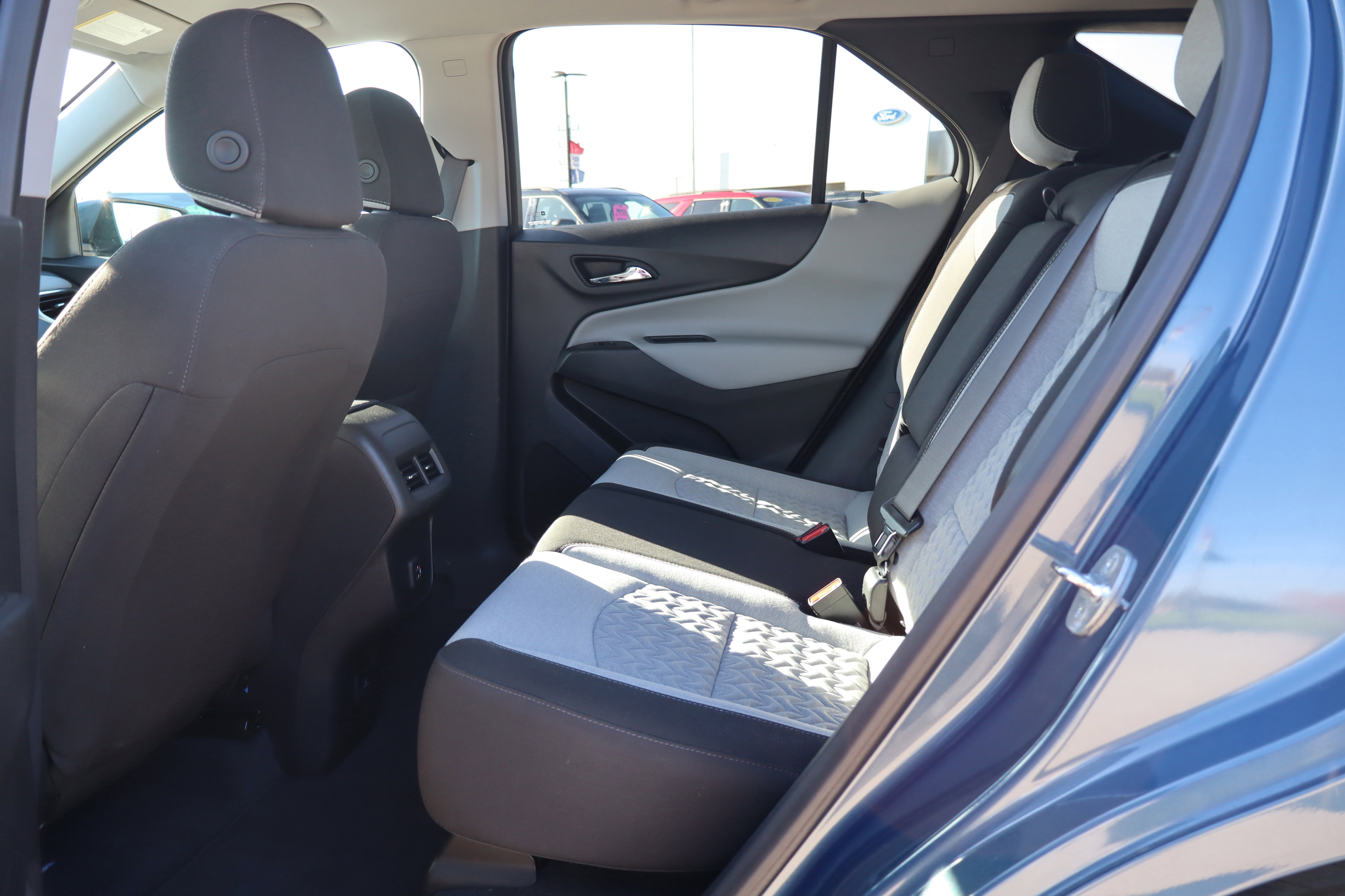 Used 2024 Chevrolet Equinox LT FWD image 11