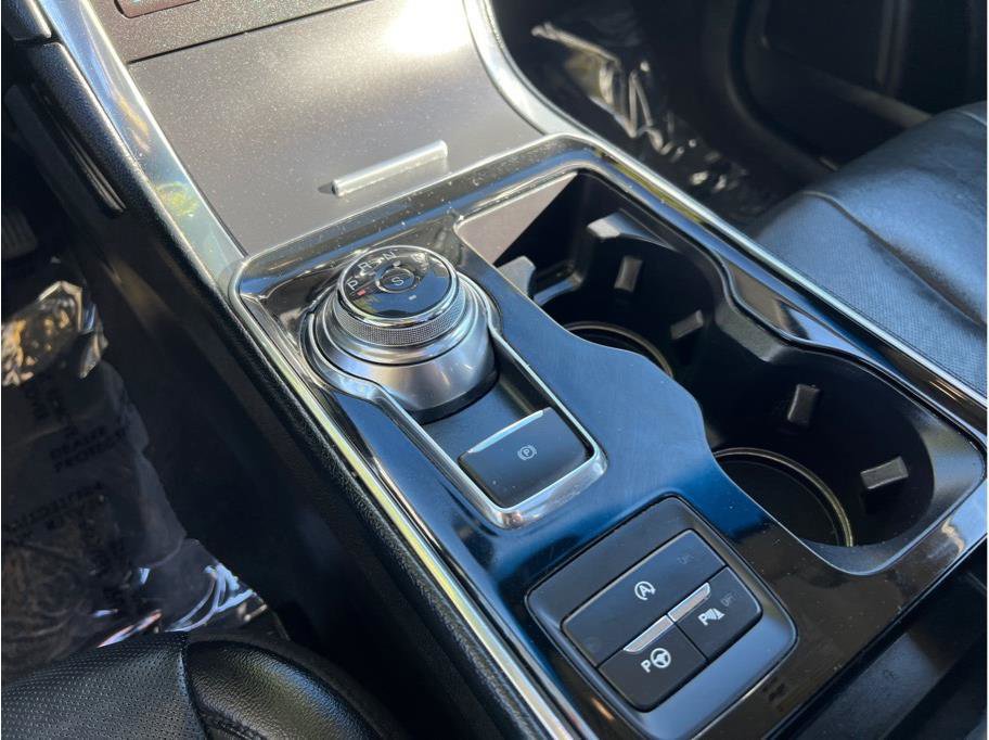 Used 2019 Ford Edge Titanium w/ Equipment Group 301A image 13