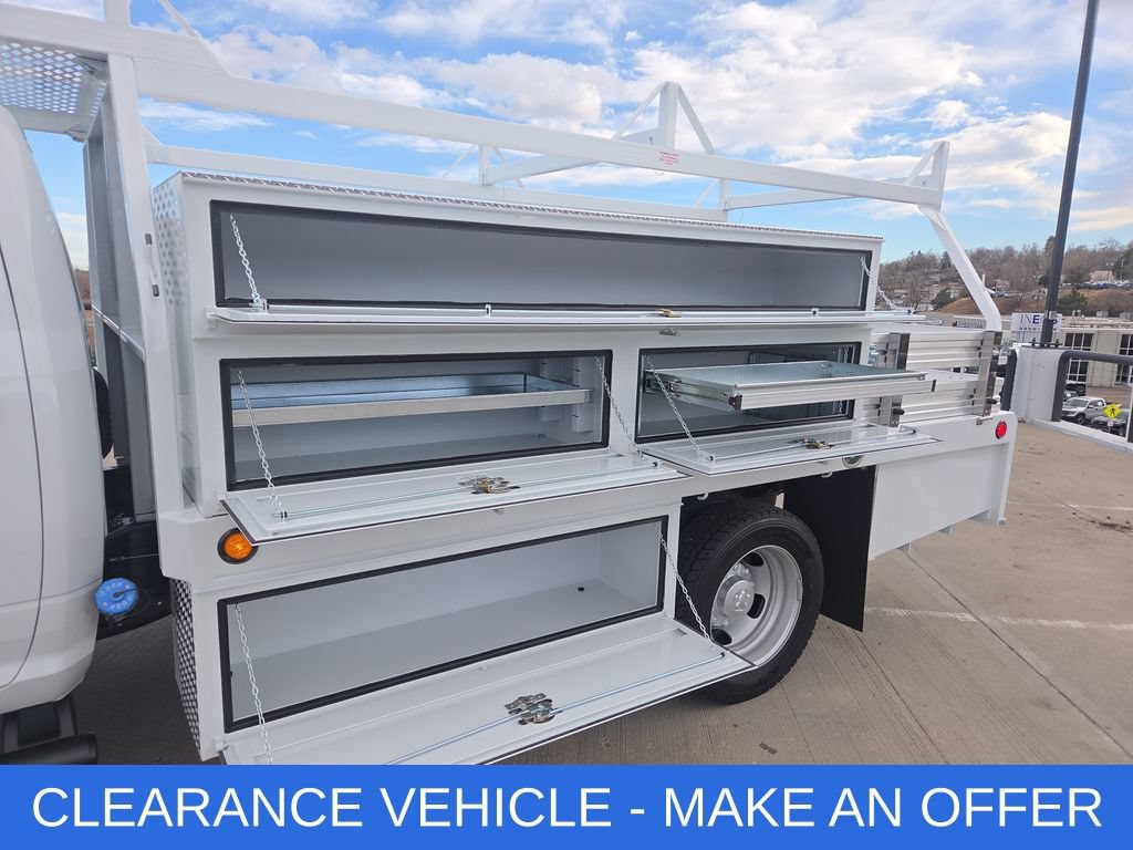 New 2026 RAM 5500 Tradesman w/ Chrome Appearance Group AWD/4WD image 26