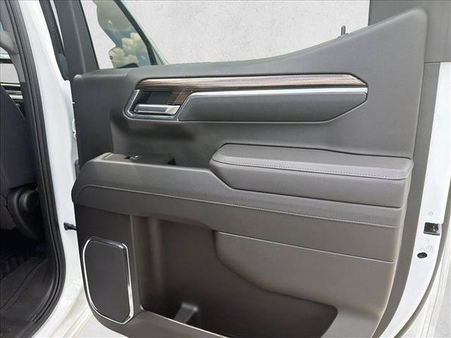 Used 2025 Chevrolet Silverado 1500 LT w/ Texas Edition Plus RWD image 18