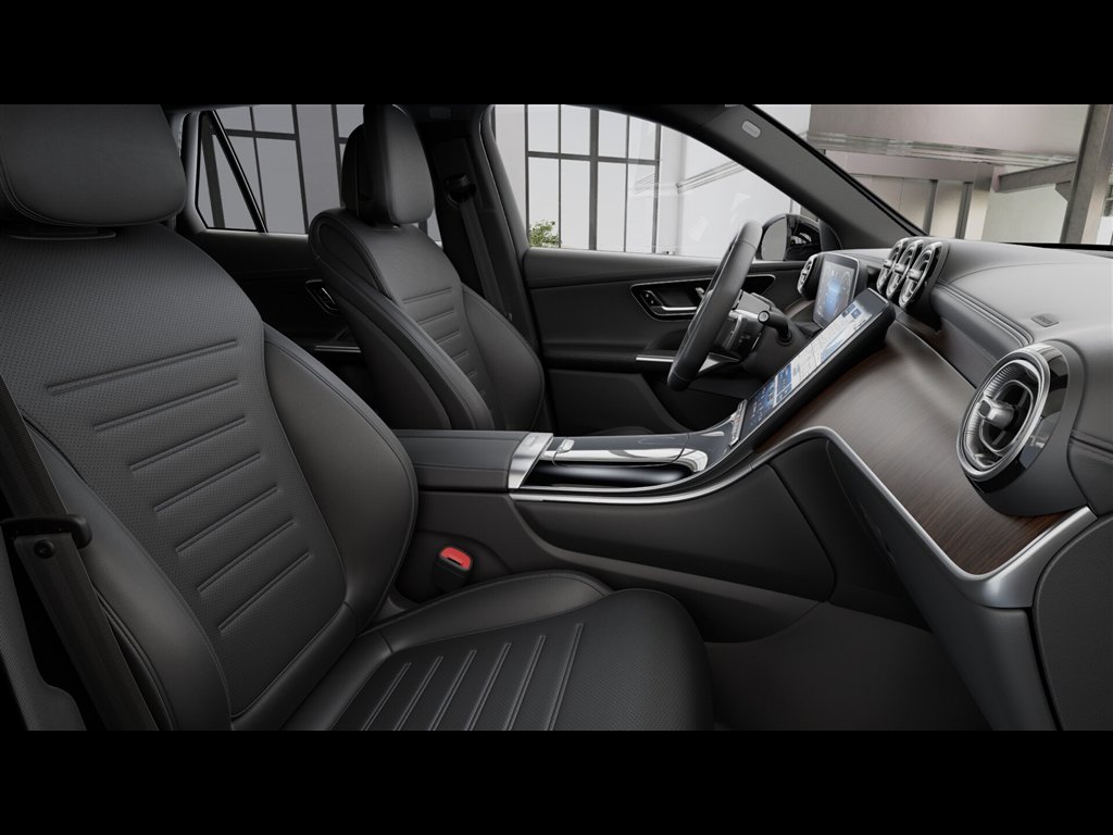 Used 2026 Mercedes-Benz GLC 300 4MATIC image 39