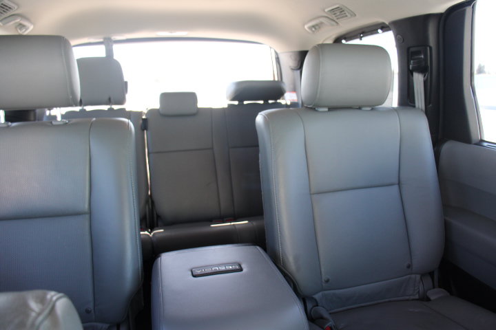 Used 2020 Toyota Sequoia Platinum AWD/4WD image 28