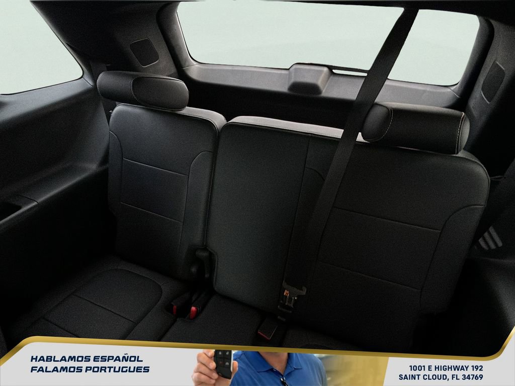 Used 2023 Chevrolet Traverse Premier w/ LPO, Cargo Package image 28