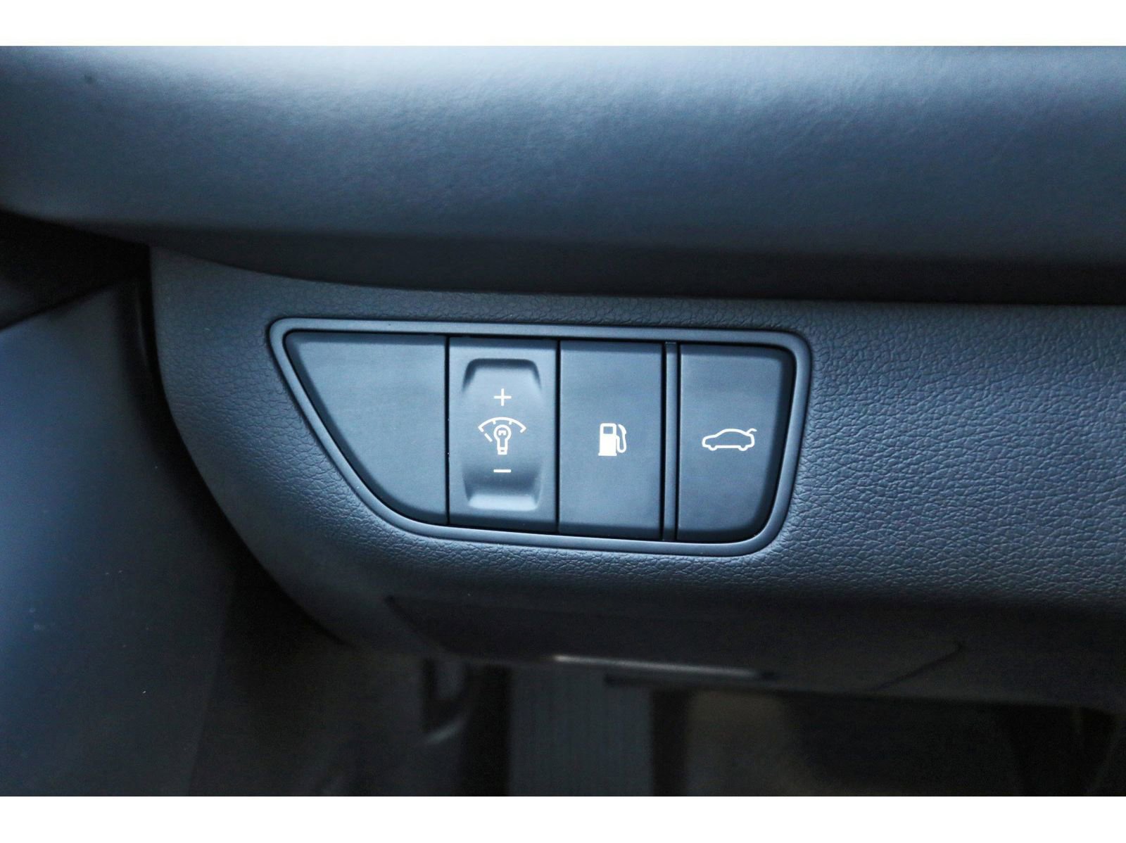 Used 2026 Genesis G70 2.5T image 21