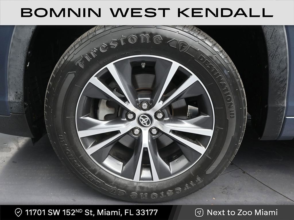 Used 2018 Toyota Highlander LE image 9