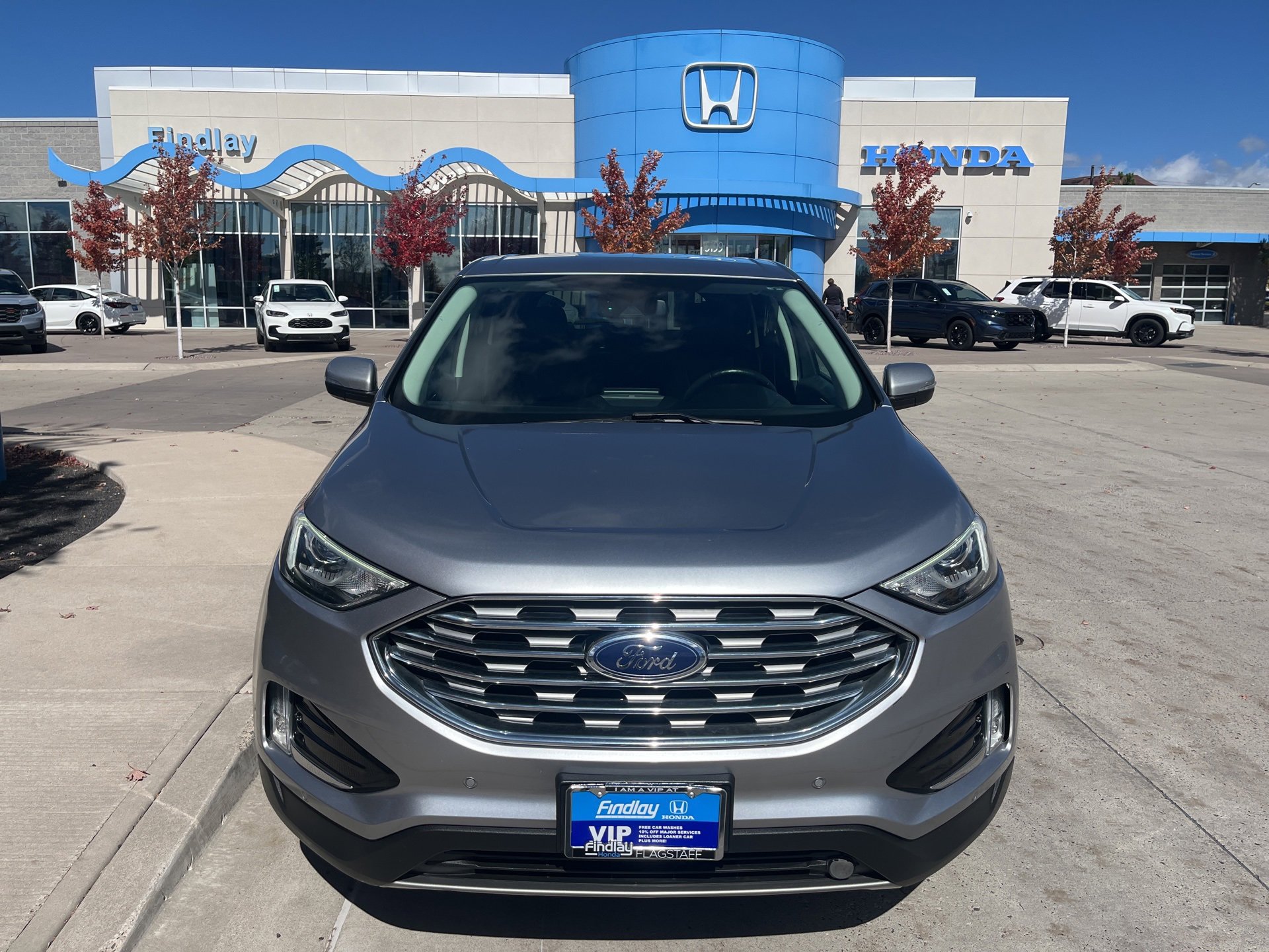 Used 2022 Ford Edge Titanium image 2