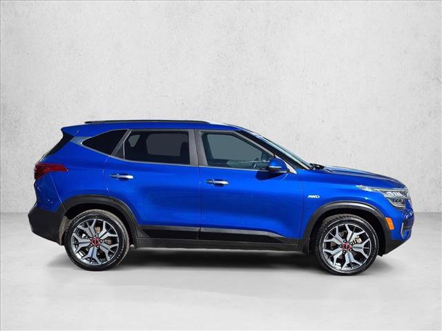 Used 2023 Kia Seltos SX w/ SX Sunroof Package AWD/4WD image 4