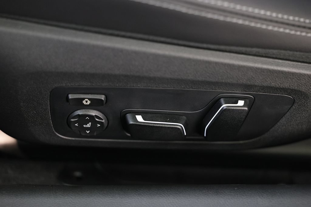 New 2026 BMW M2 w/ Lighting Package RWD image 21