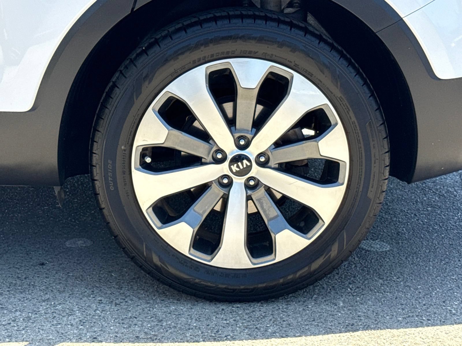 Used 2021 Kia Telluride EX w/ EX Premium Package FWD image 19