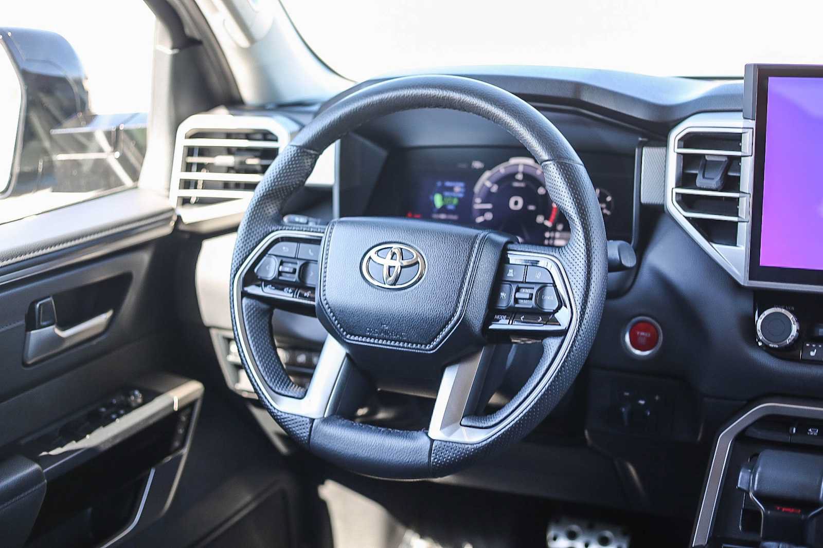 Used 2024 Toyota Tundra Limited w/ TRD Off-Road Package AWD/4WD image 15