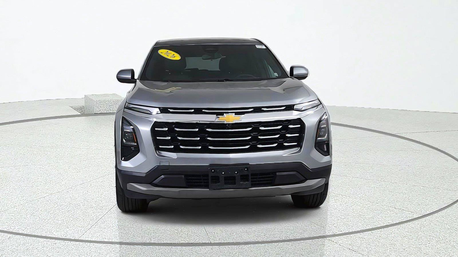 Used 2026 Chevrolet Equinox LT w/ Convenience Package II AWD/4WD image 2