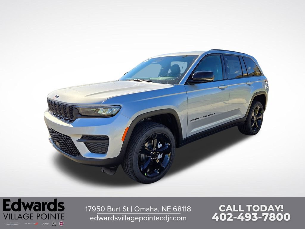 New 2025 Jeep Grand Cherokee Altitude AWD/4WD image 8