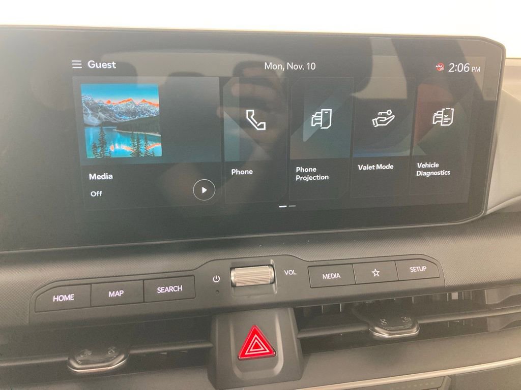 New 2025 Kia K4 LXS image 3