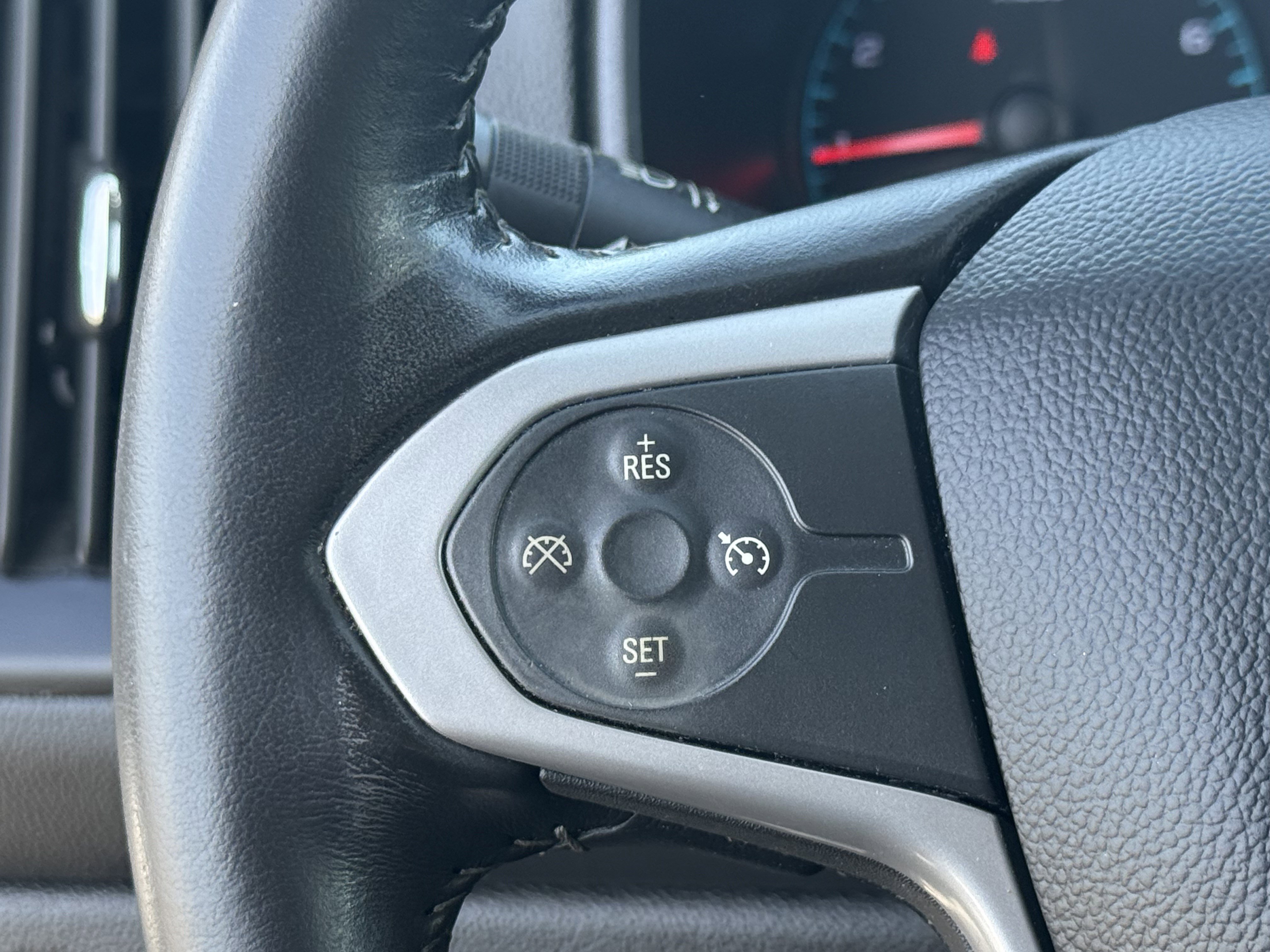 Used 2022 Chevrolet Colorado LT w/ LT Convenience Package RWD image 17