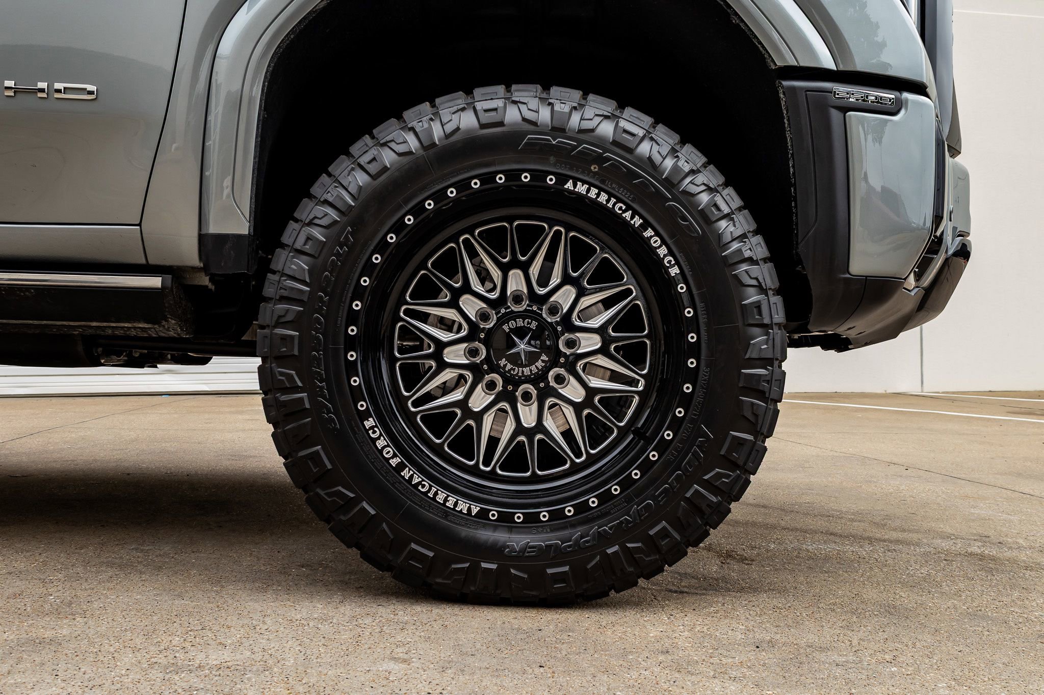 Used 2026 GMC Sierra 2500 Denali Ultimate image 12