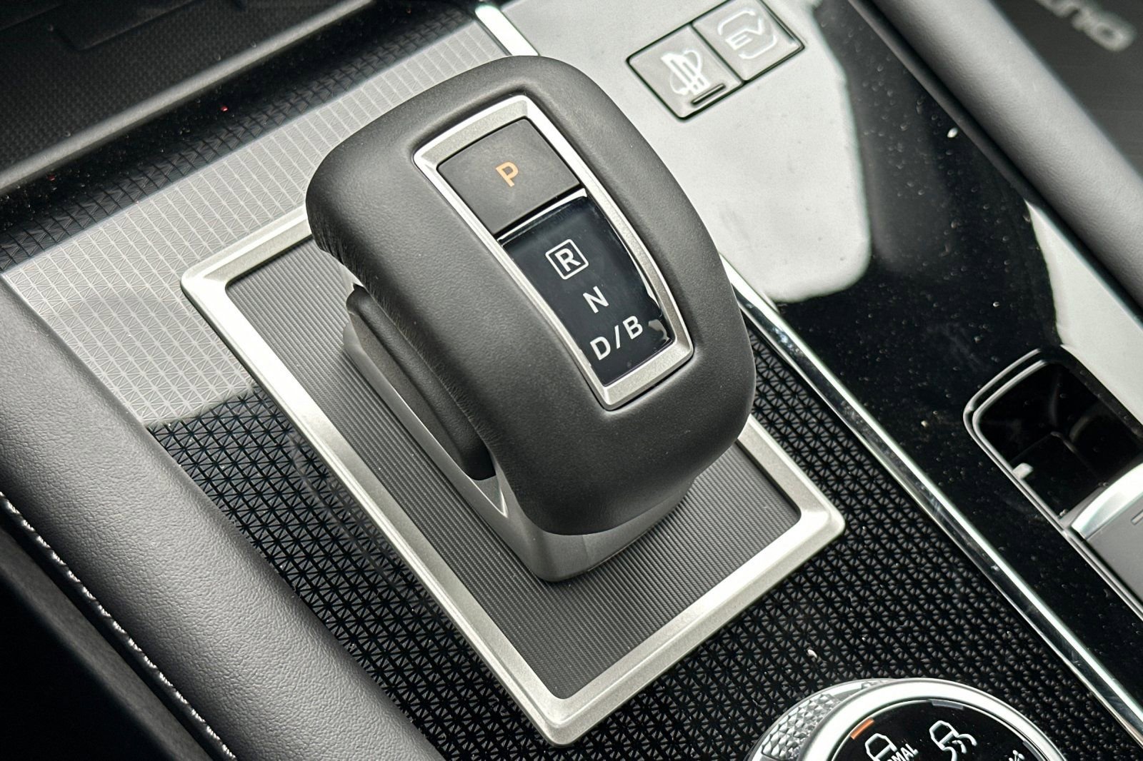 New 2025 Mitsubishi Outlander SEL image 21